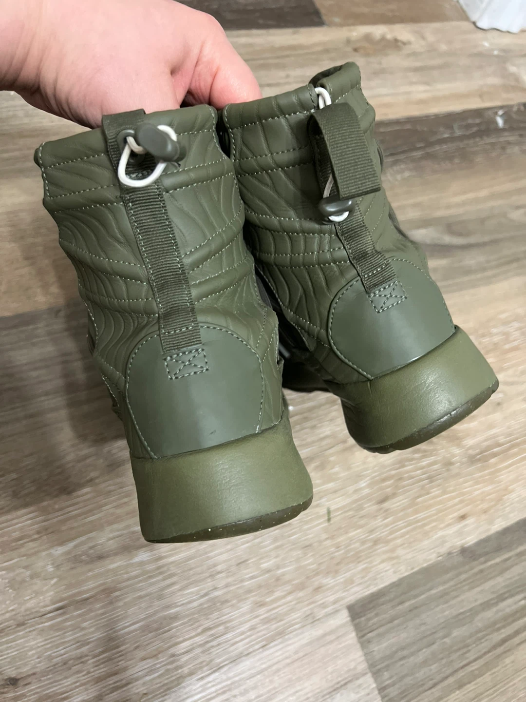 Nike Tanjun High-Rise Women's Shoes Boots Olive Green Size 7 - photo 4