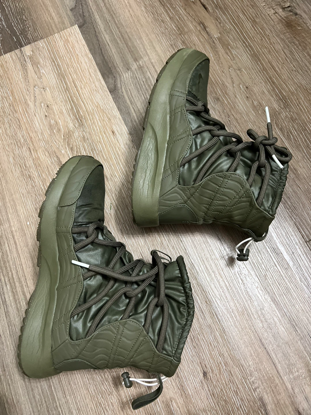 Nike Tanjun High-Rise Women's Shoes Boots Olive Green Size 7 - photo 3