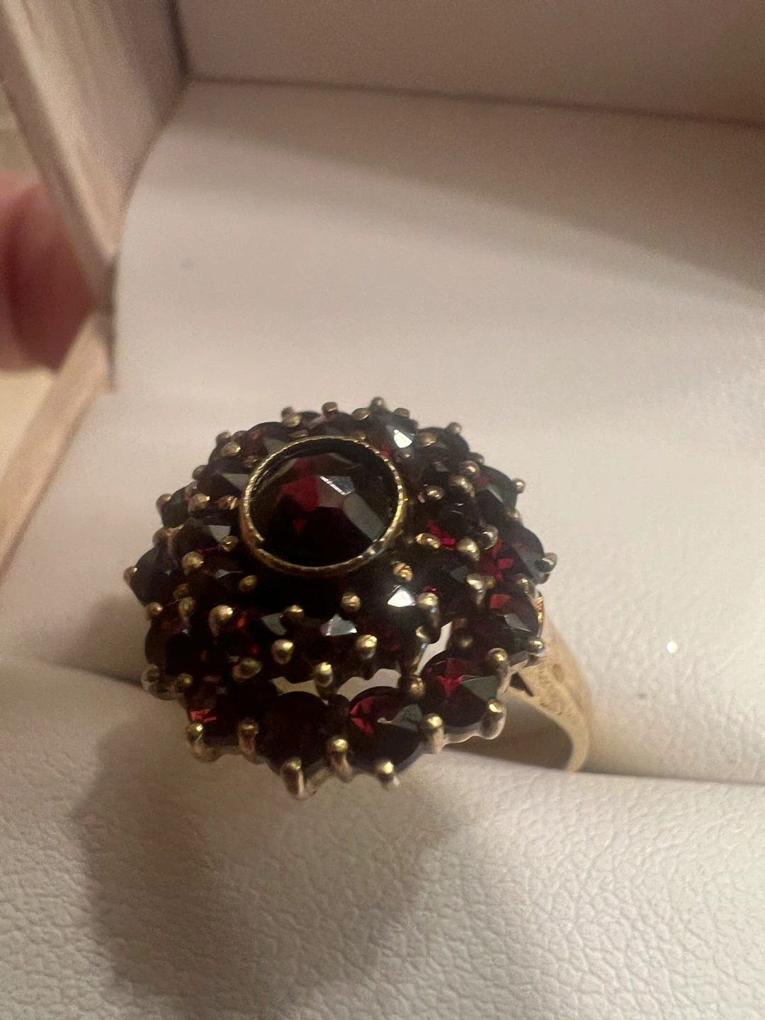 10K Gold Garnet Ring - photo 3