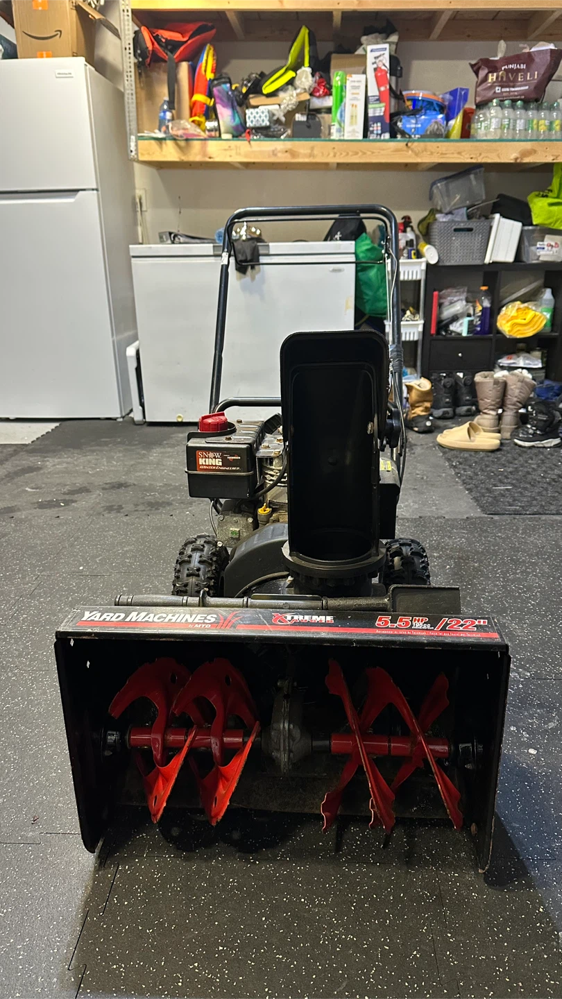 Yard Machines 5.5 HP Snow Blower - 22 inch - photo 2
