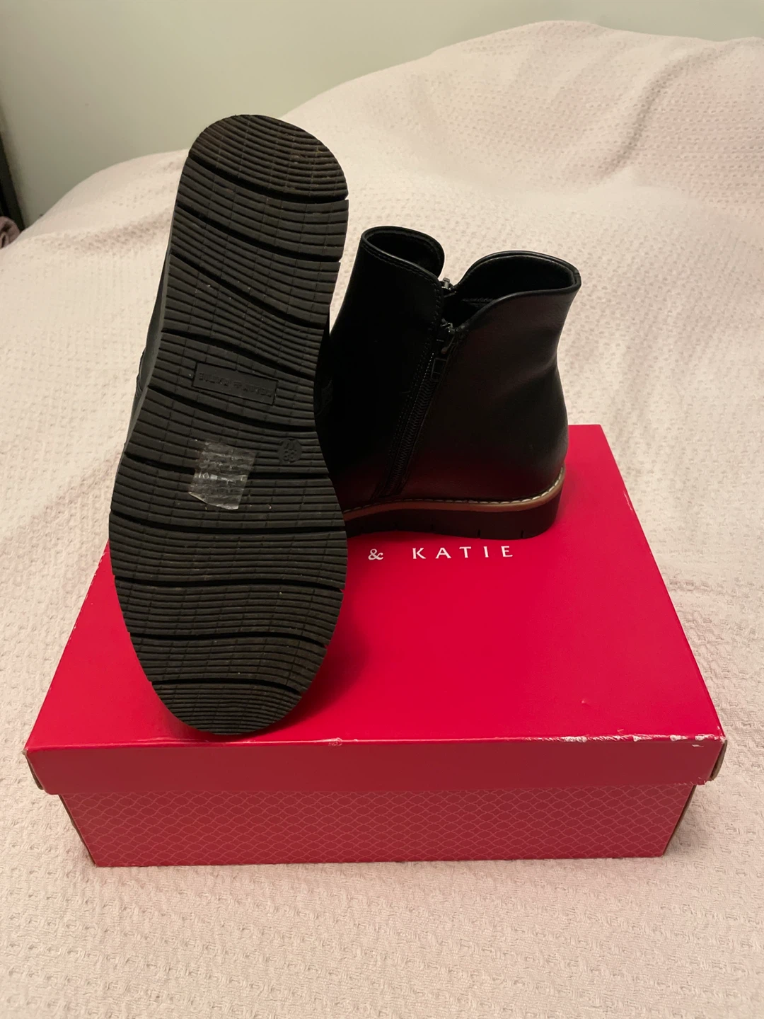 Kelly & Katie Black Ankle Boots - Brand New! - photo 3