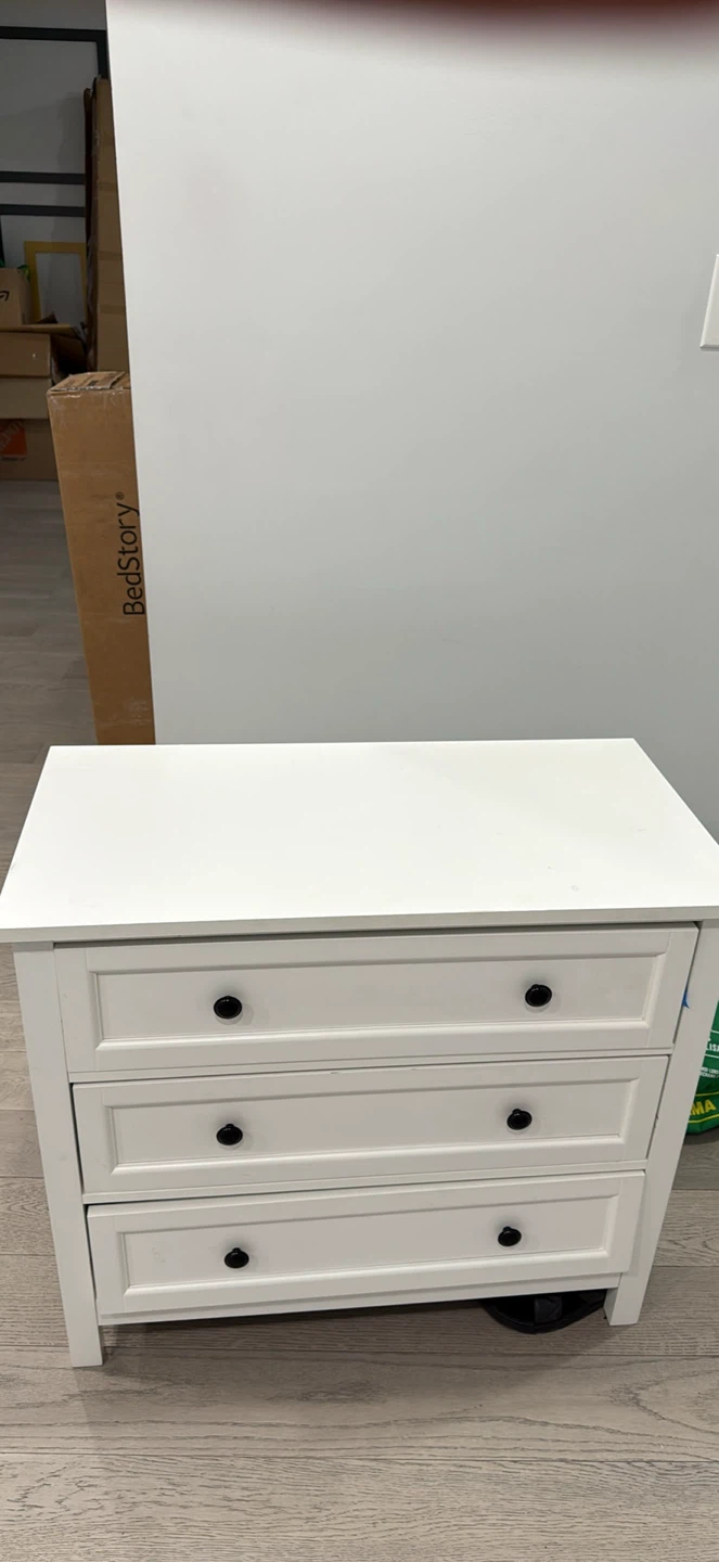 White 3-Drawer Dresser