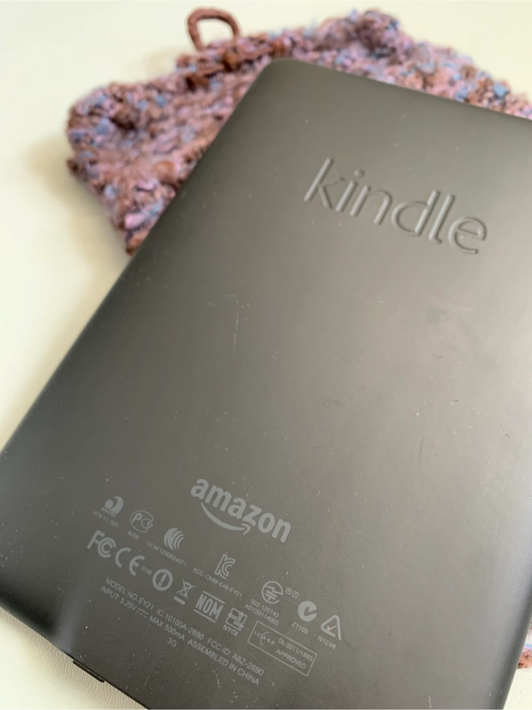 Amazon Kindle E-reader - photo 4