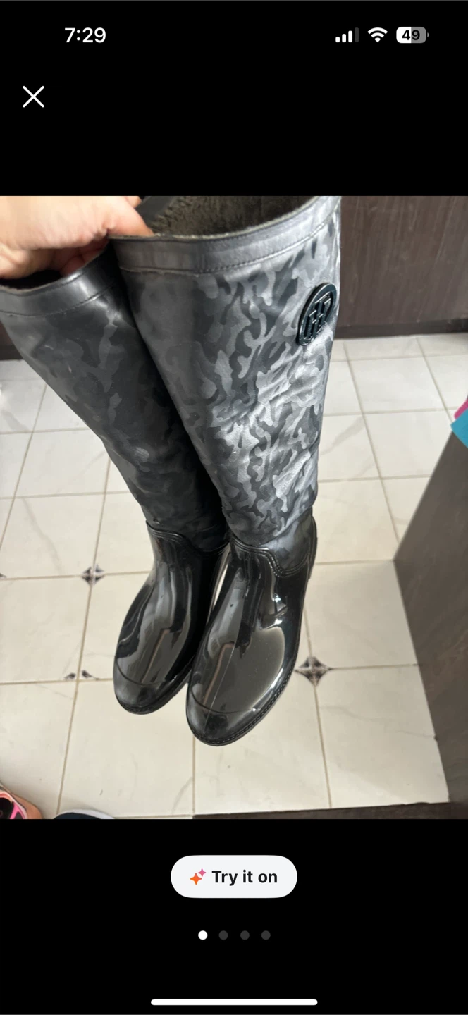 Tommy Hilfiger Black Rain Boots”🧡”