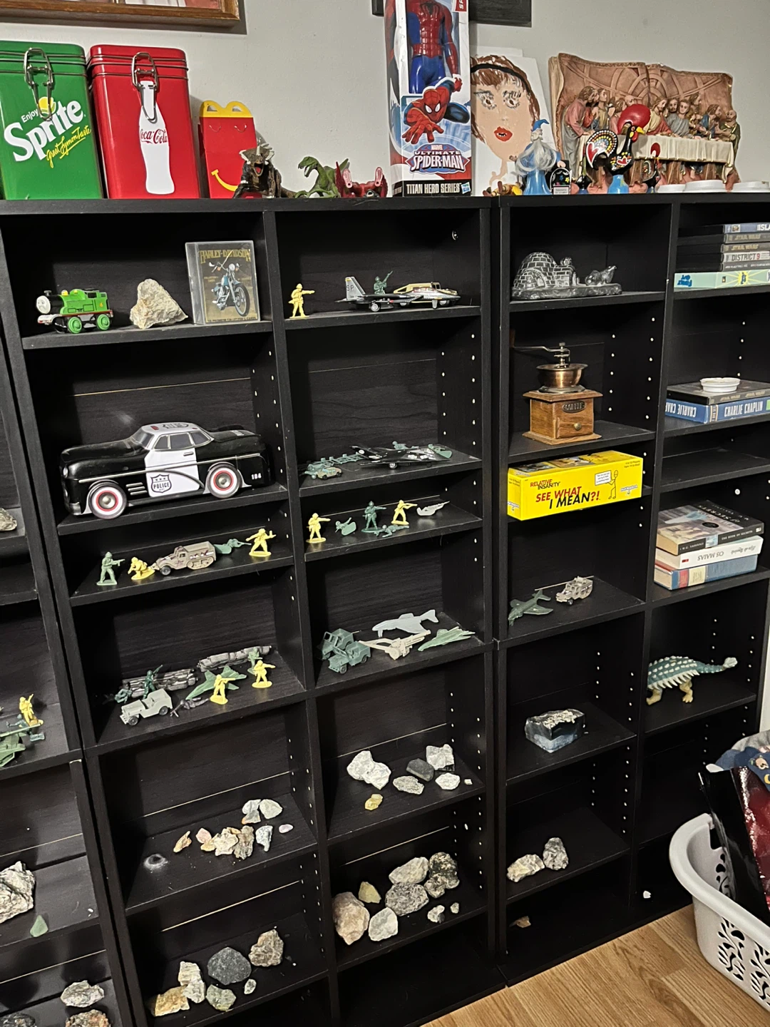 5 Black wood shelves