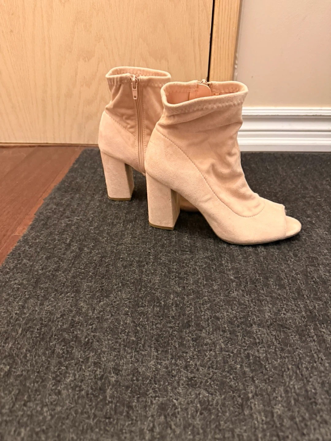 MIA Avril Peep Toe Booties - Size 8.5M🏆