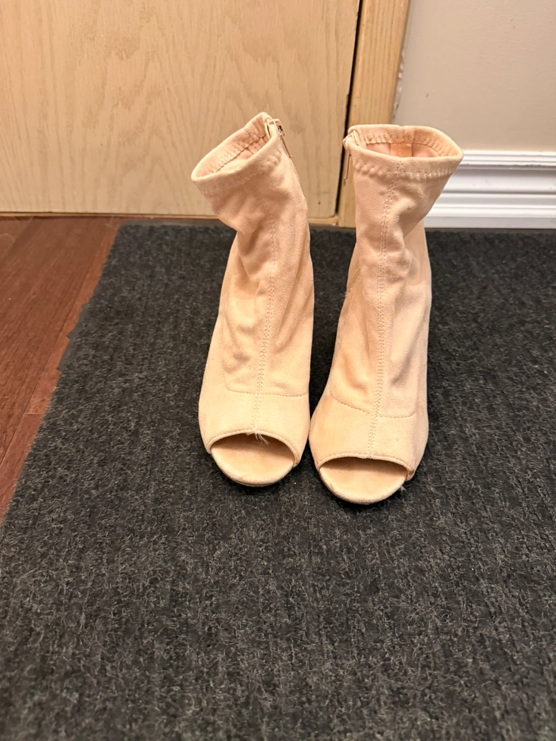 MIA Avril Peep Toe Booties - Size 8.5M🏆 - photo 2