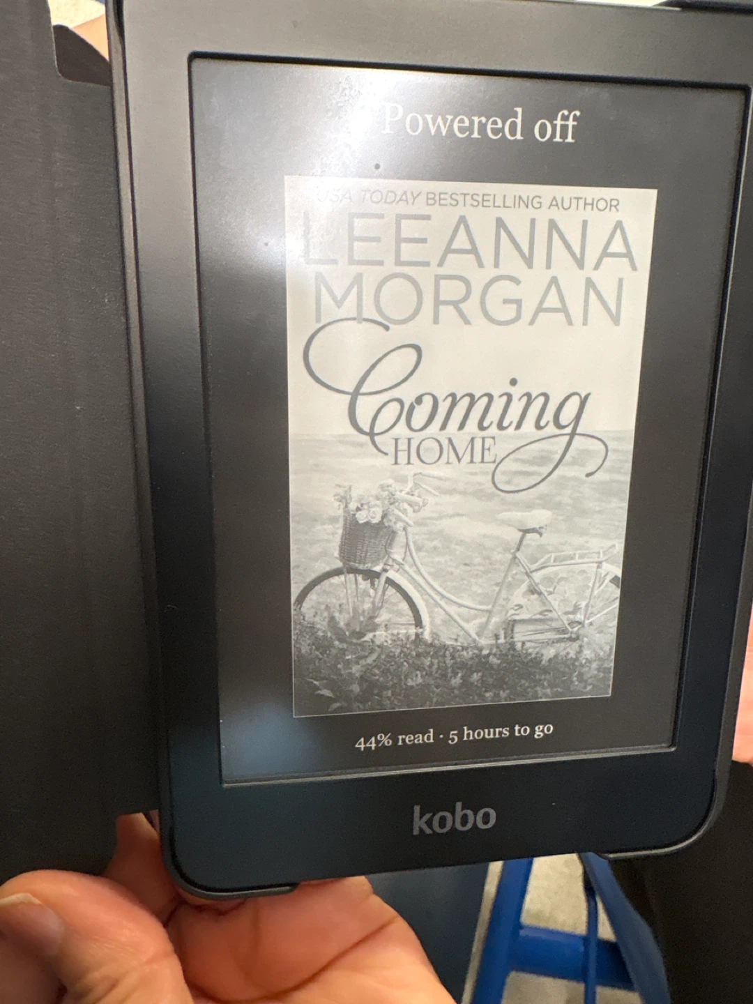Kobo Clara HD ereader with floral case - photo 3