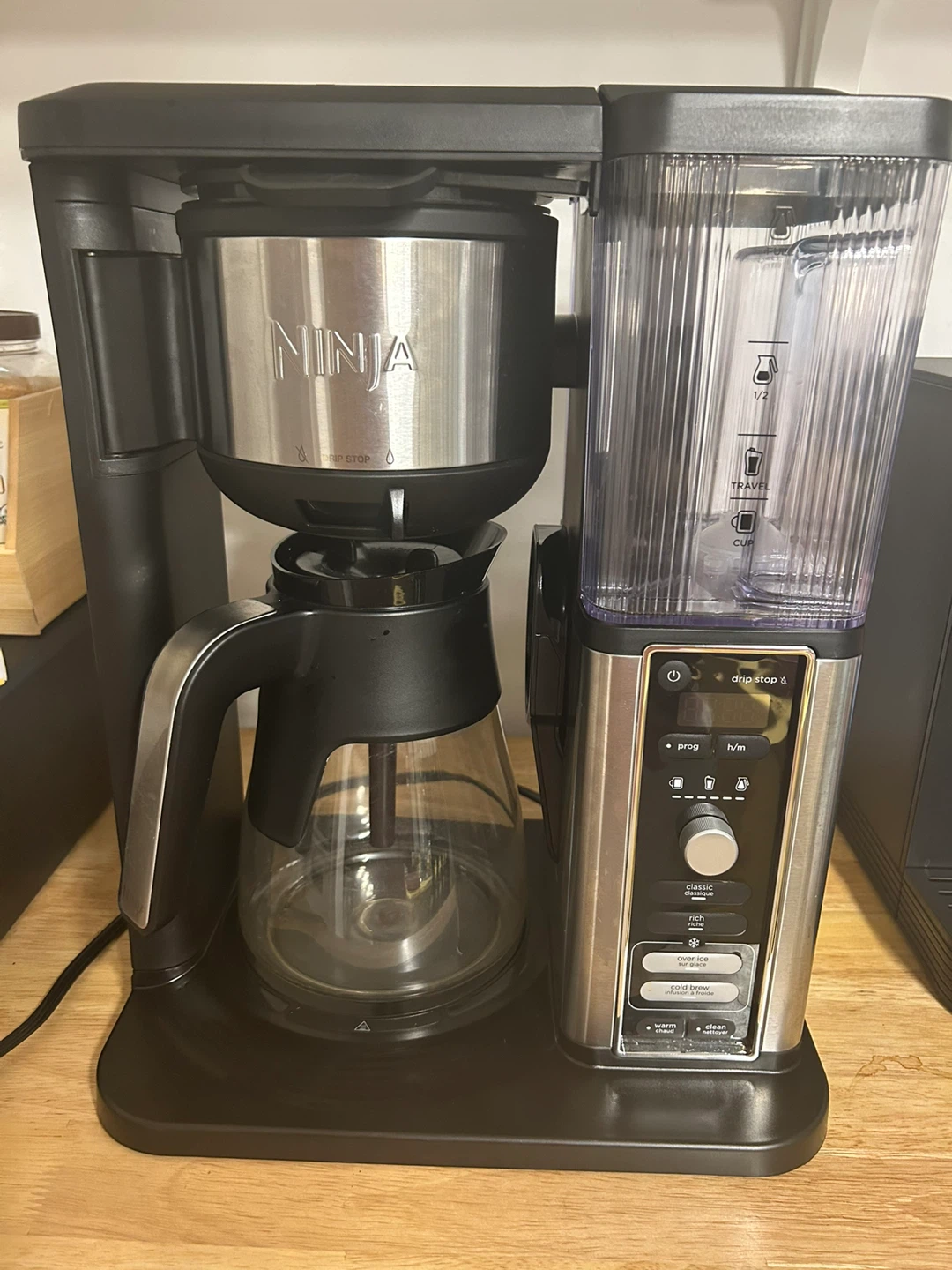 Ninja Drip Stop 6 Coffee Maker