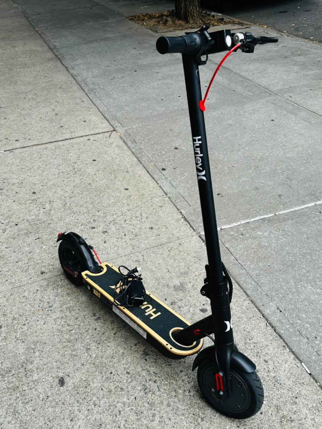 Hurley Electric Scooter - Black run fast 25MPh - photo 2