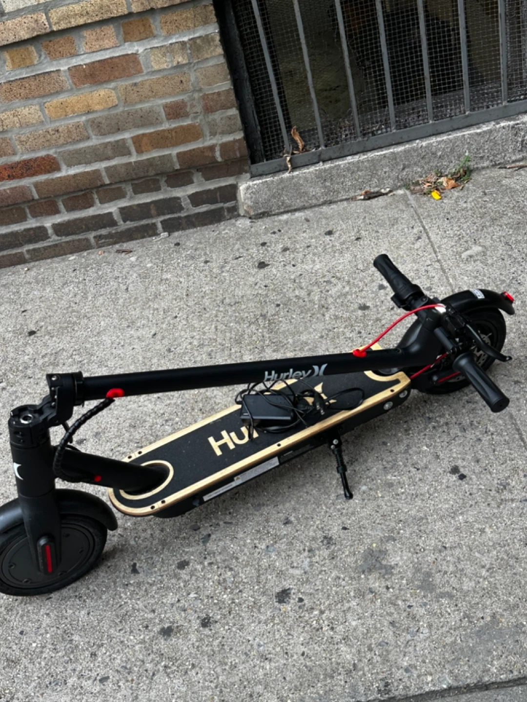 Hurley Electric Scooter - Black run fast 25MPh - photo 4