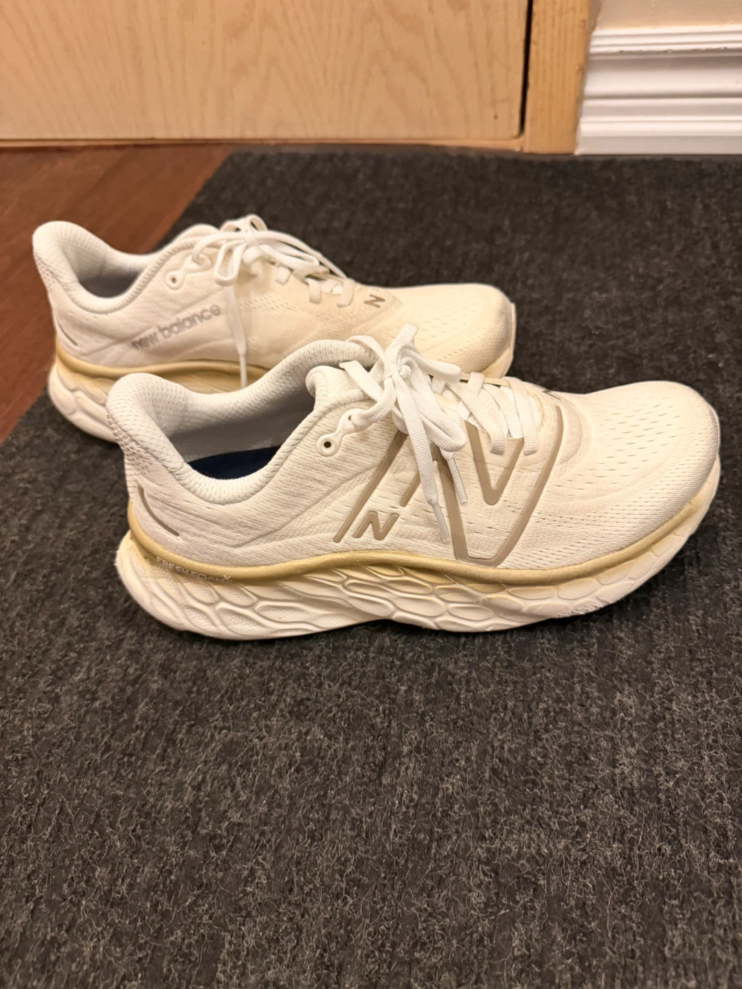 New Balance More v4 Women's Running Shoes - US 9🏆