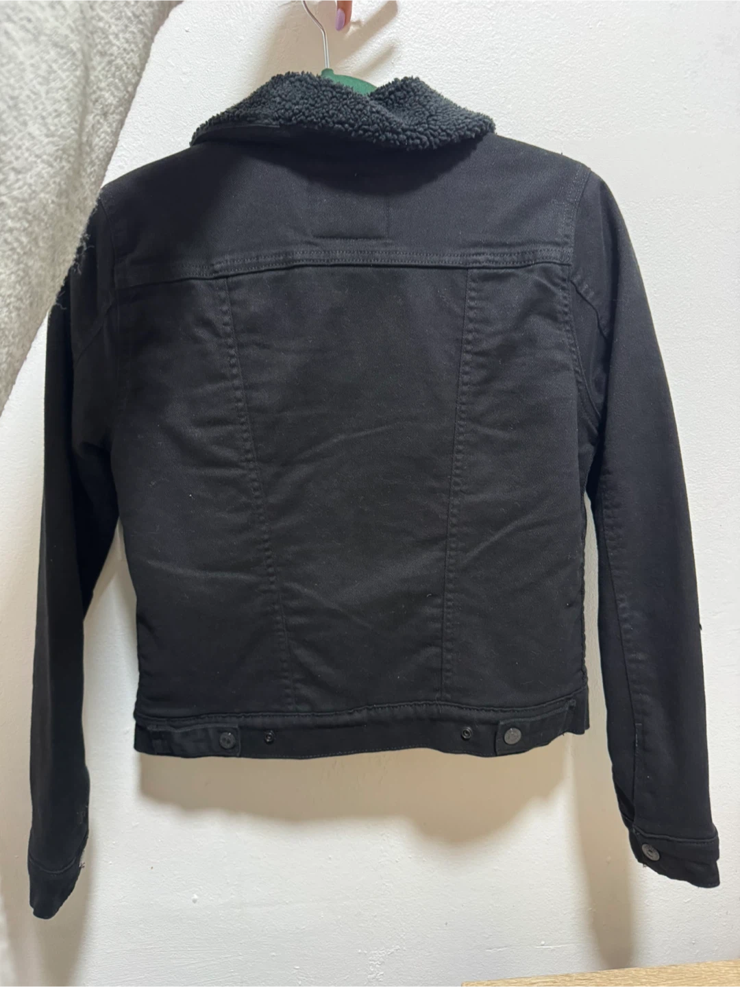 Levi's Black Sherpa Trucker Jacket - Size S - photo 2