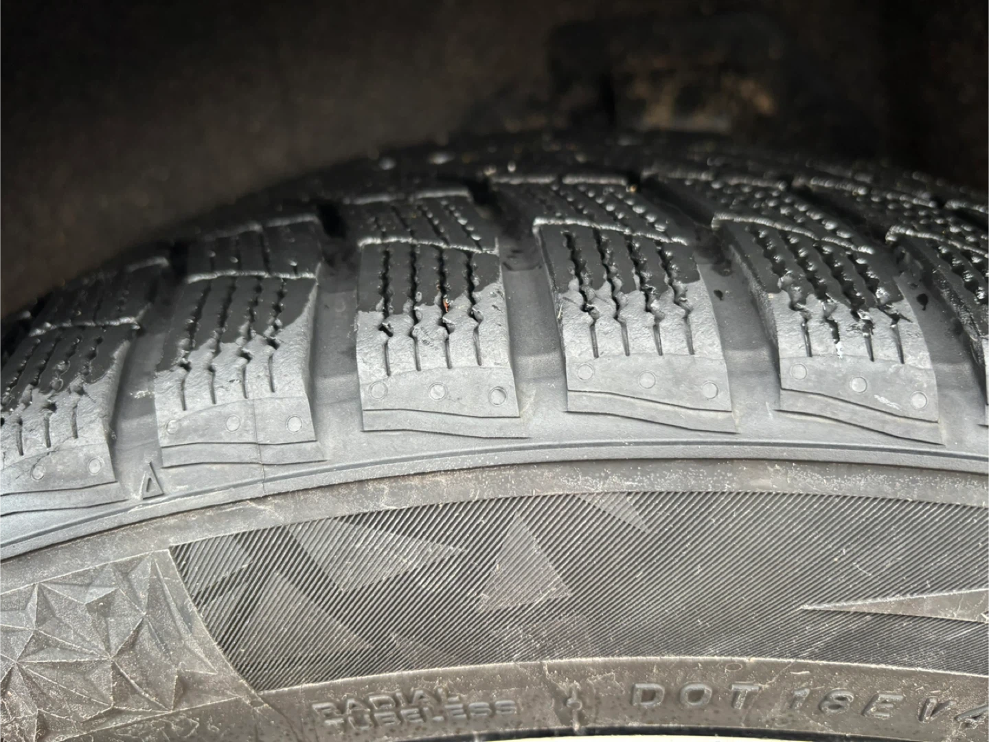 255/45R20 105V Winter Tire - photo 3