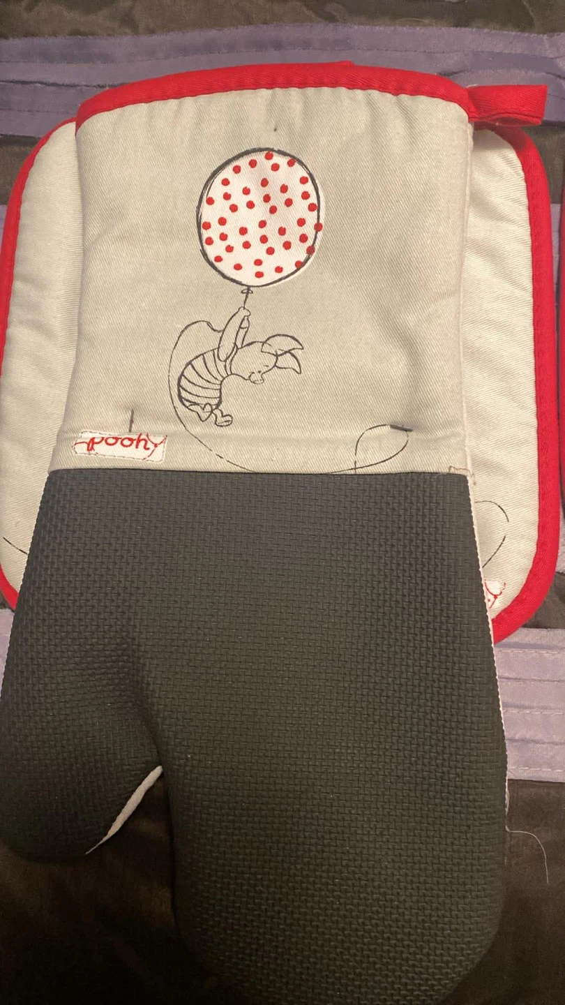 Disney Winnie the Pooh Oven Mitt & Kitchen Towel Set - New - photo 2
