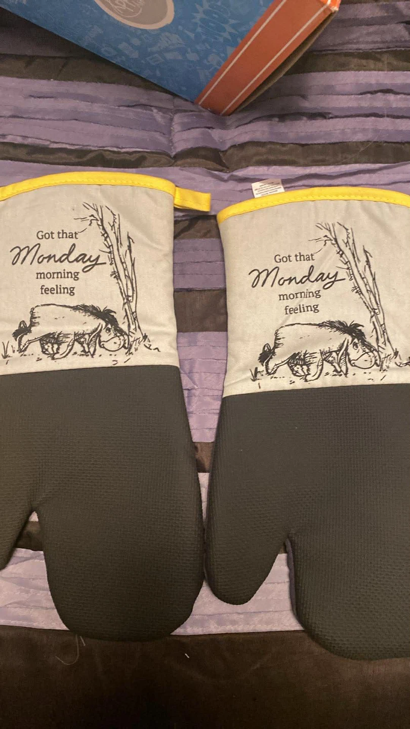 Disney Winnie the Pooh Trivet & Oven Mitts - photo 3