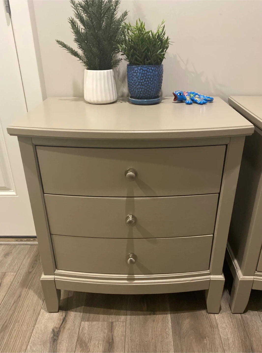 Hardwood King Nightstands Taupe & Silver - photo 3
