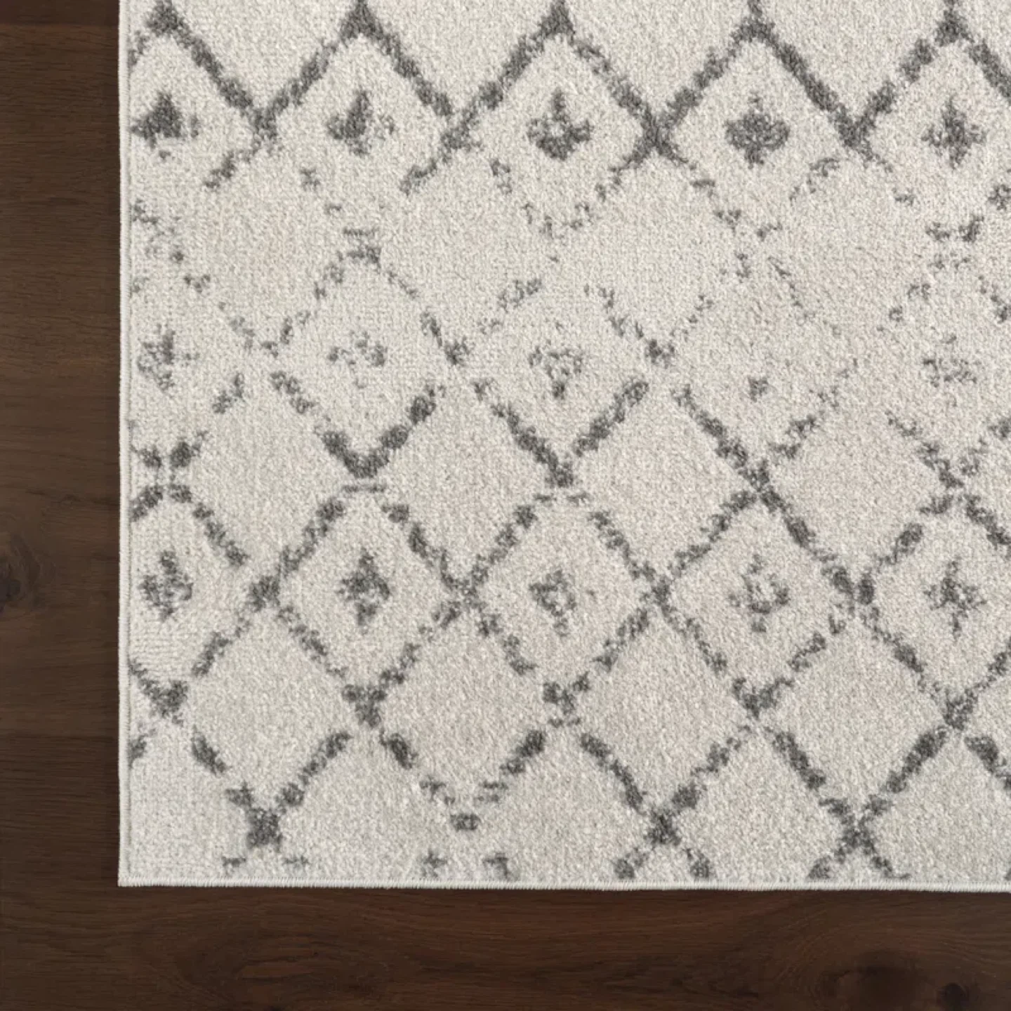 Area Rug - Geometric Pattern, Light Grey