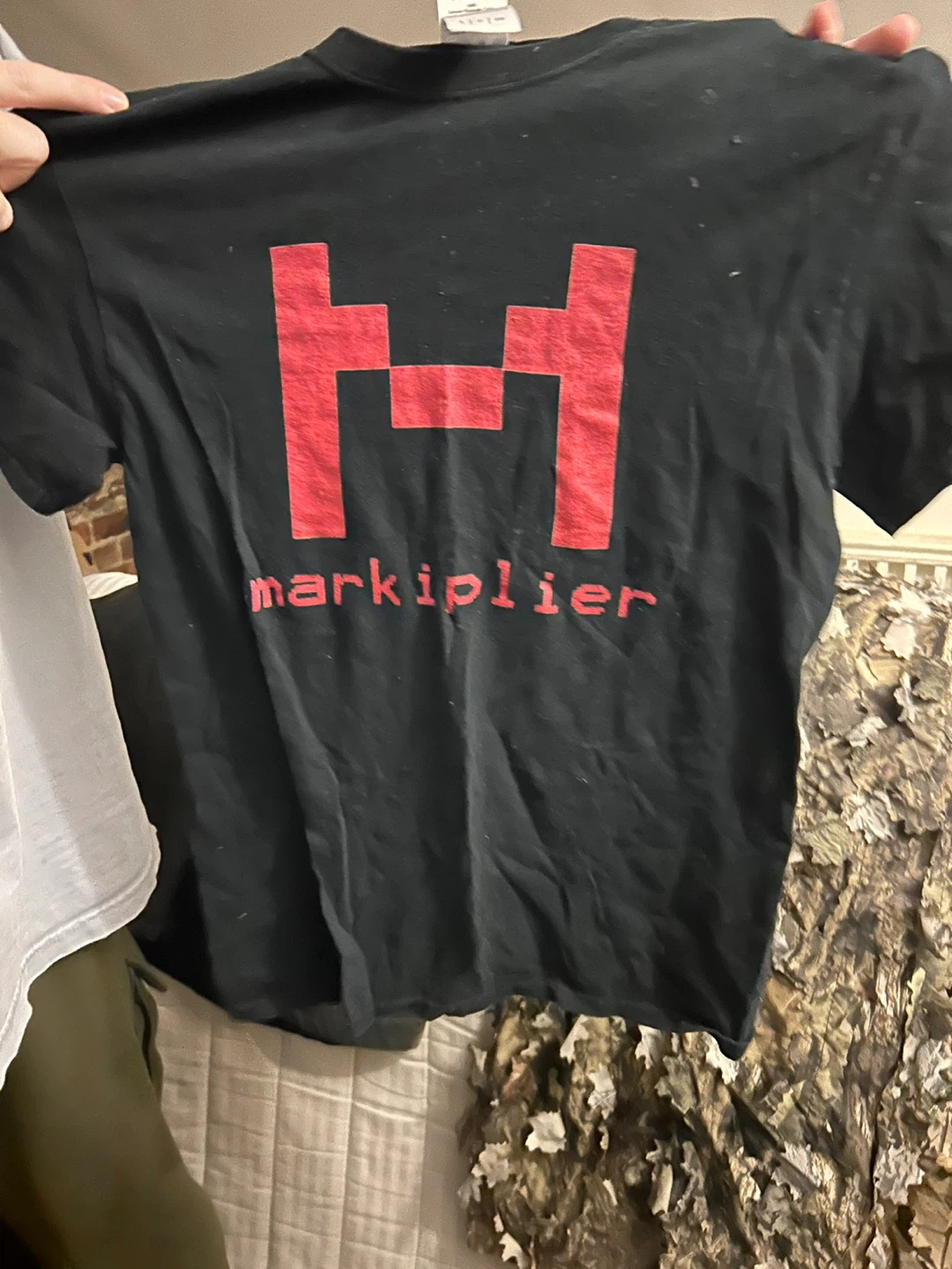 Minecraft & Markiplier T-Shirts - Size L