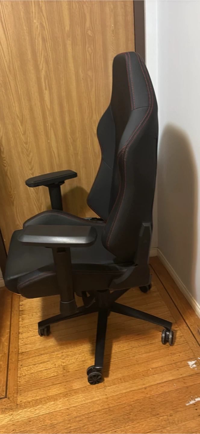 Black Gaming Chair - photo 4