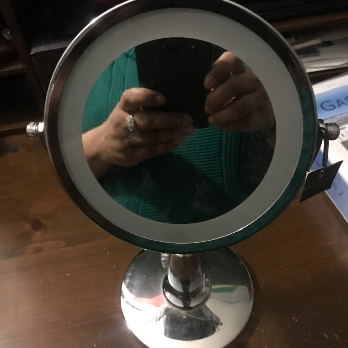 Illuminated 2-sided Vanity Mirror - photo 4