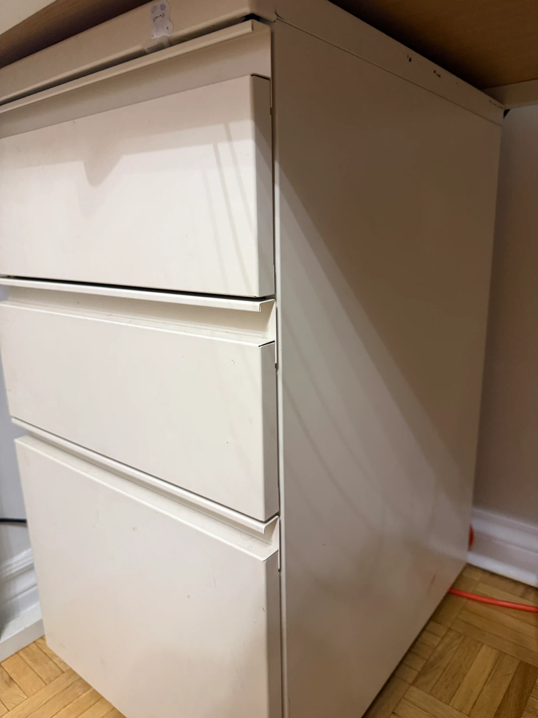 White 3-Drawer Filing Cabinet - photo 4
