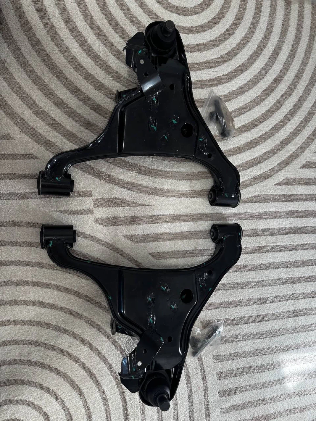 Mevotech Front Control Arms Set for Nissan Frontie - photo 2