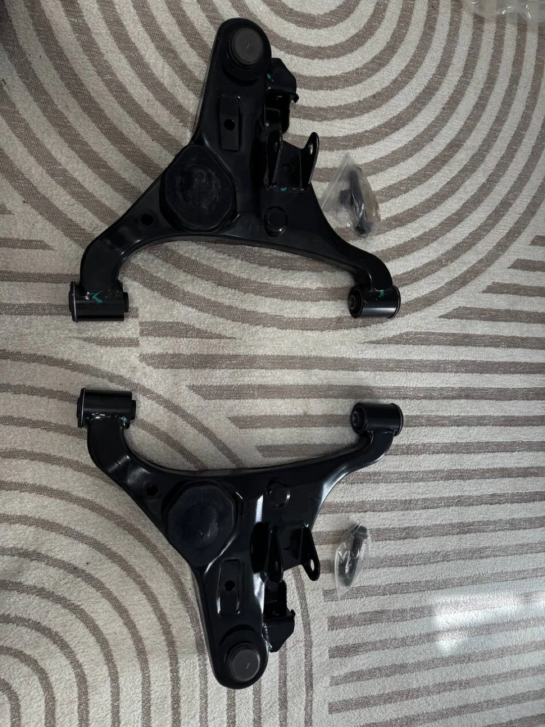 Mevotech Front Control Arms Set for Nissan Frontie