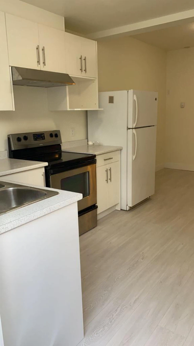 1 bedroom 1 bath basement - photo 3