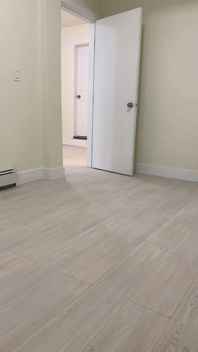 1 bedroom 1 bath basement - photo 4