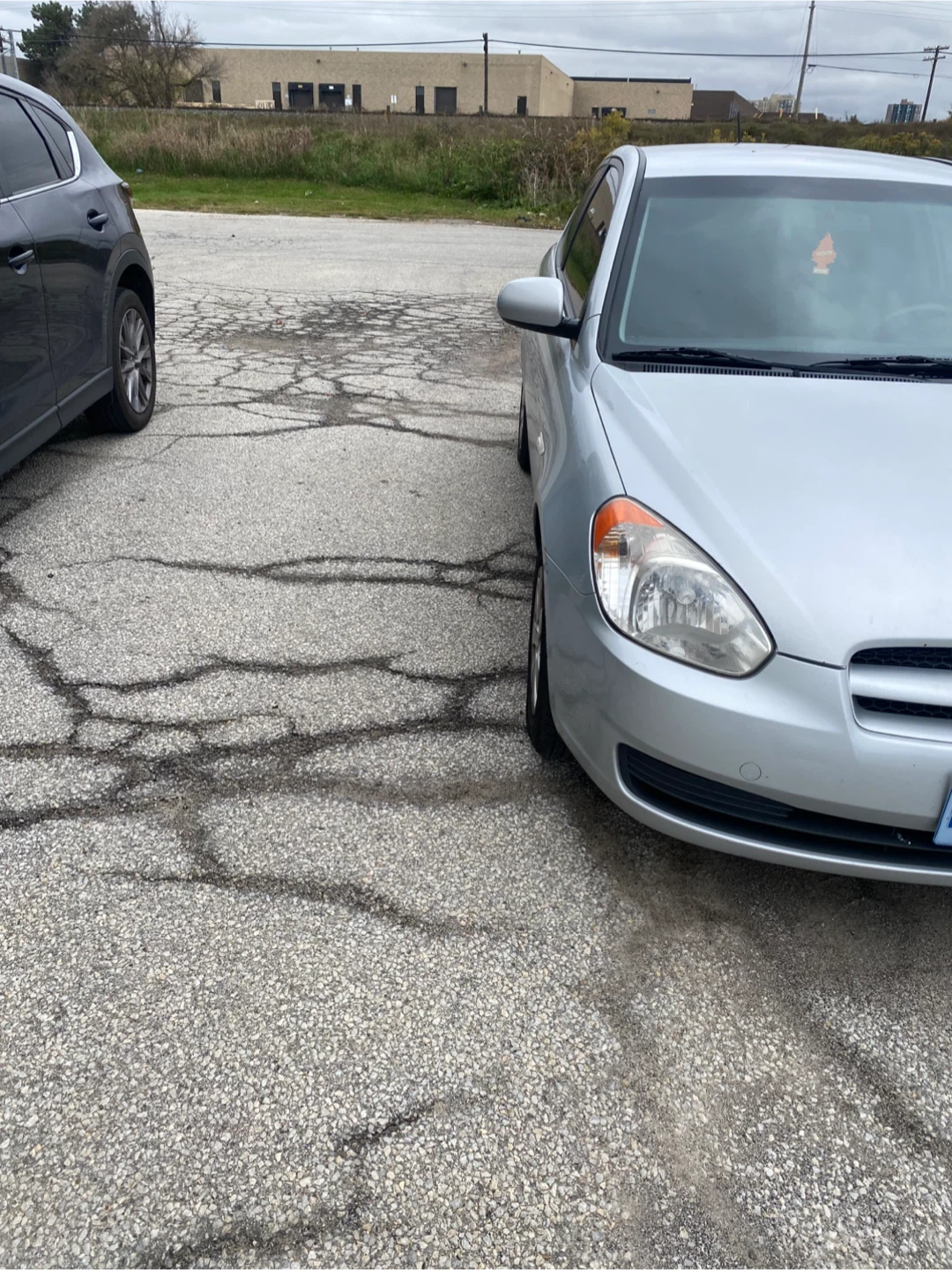 Hyundai Accent Silver Hatchback - photo 4