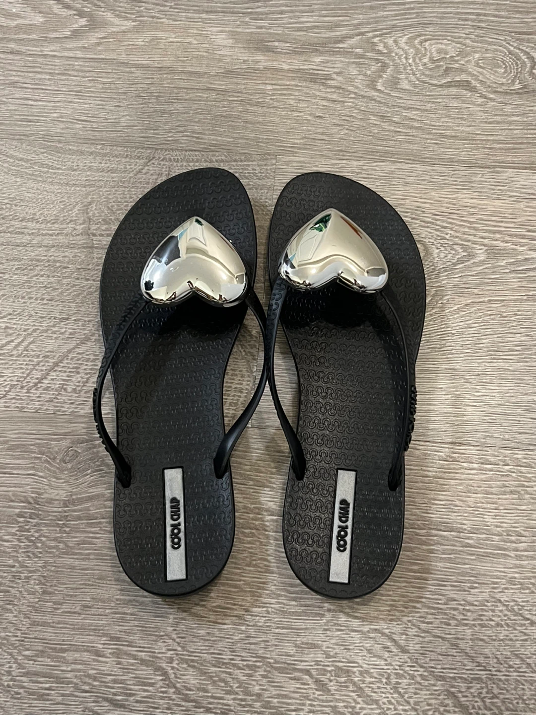 Heart Flip Flops - Size 8