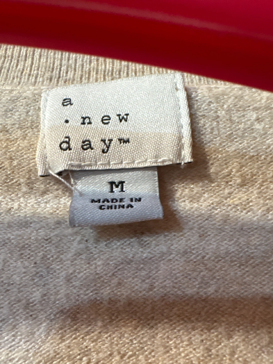 🧡A New Day Beige V-Neck Sweater - Size M - photo 2