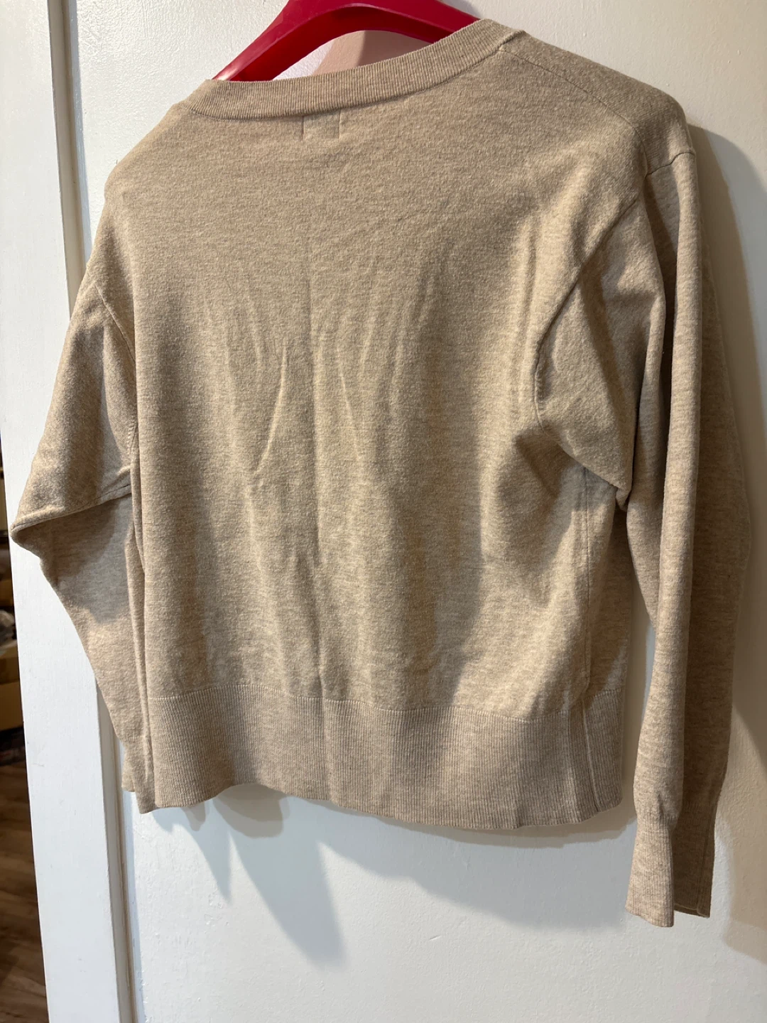 🧡A New Day Beige V-Neck Sweater - Size M - photo 3