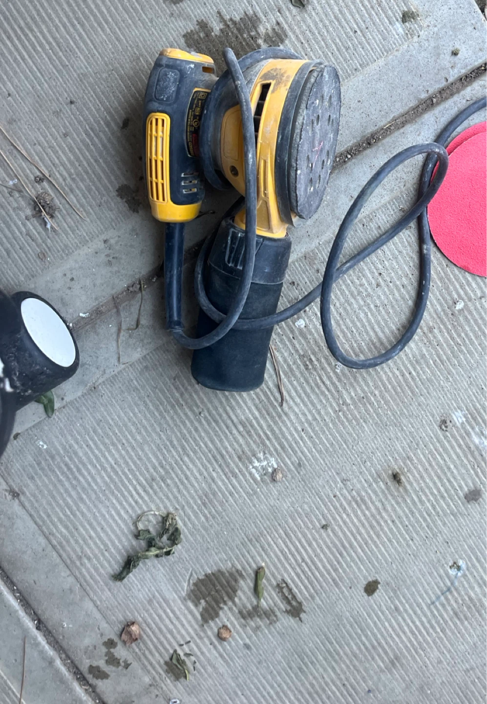 Dewalt Random Orbit Sander - photo 2