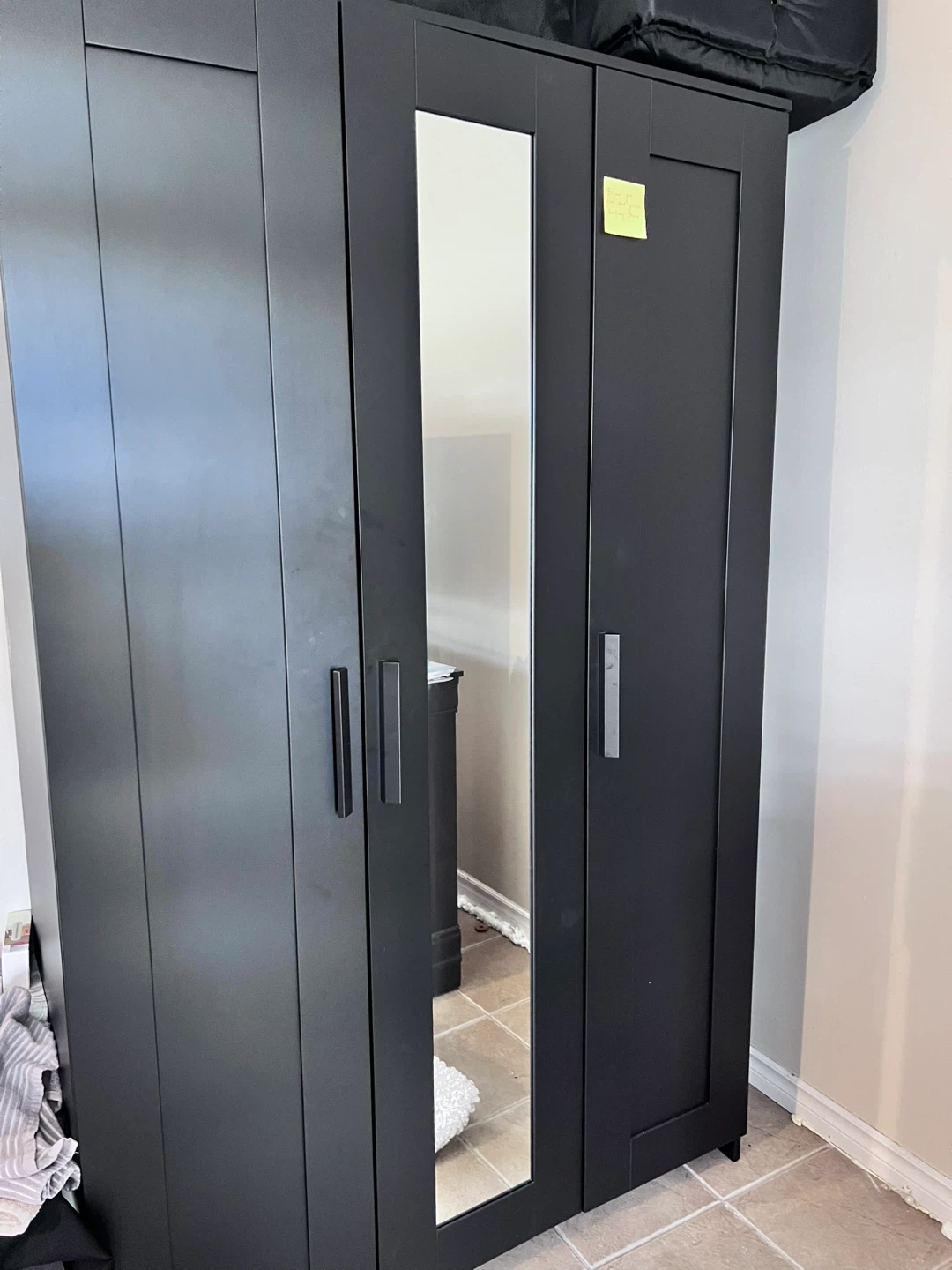 3 door cabinet - Black