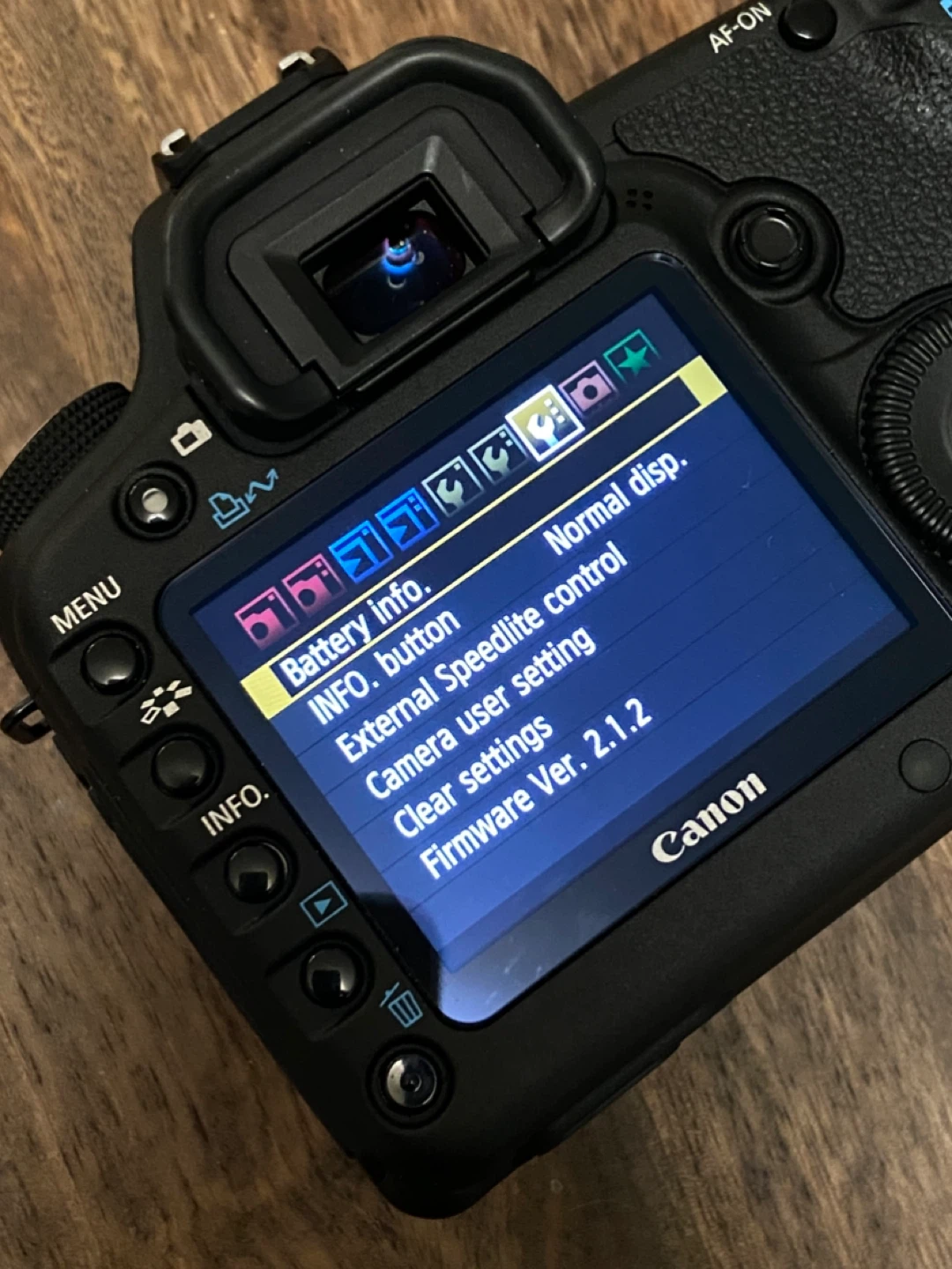 Canon 5D Mark II + CFs - photo 2