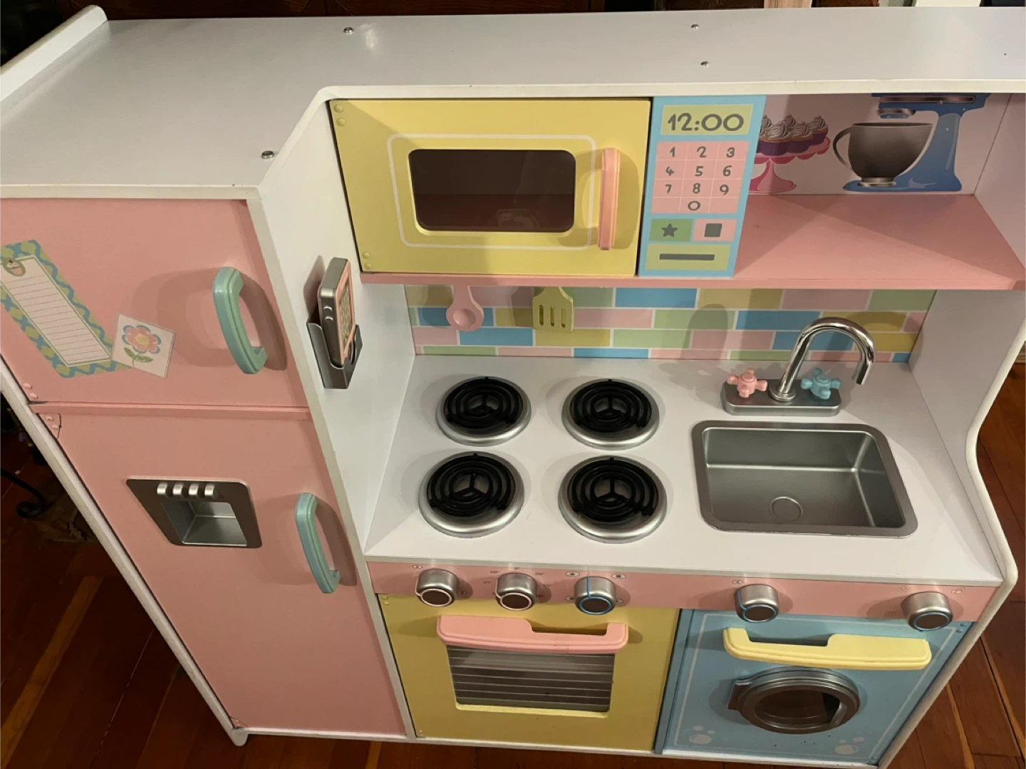 Kidkraft Large Pastel Play Kitchen + ton of extras - photo 3