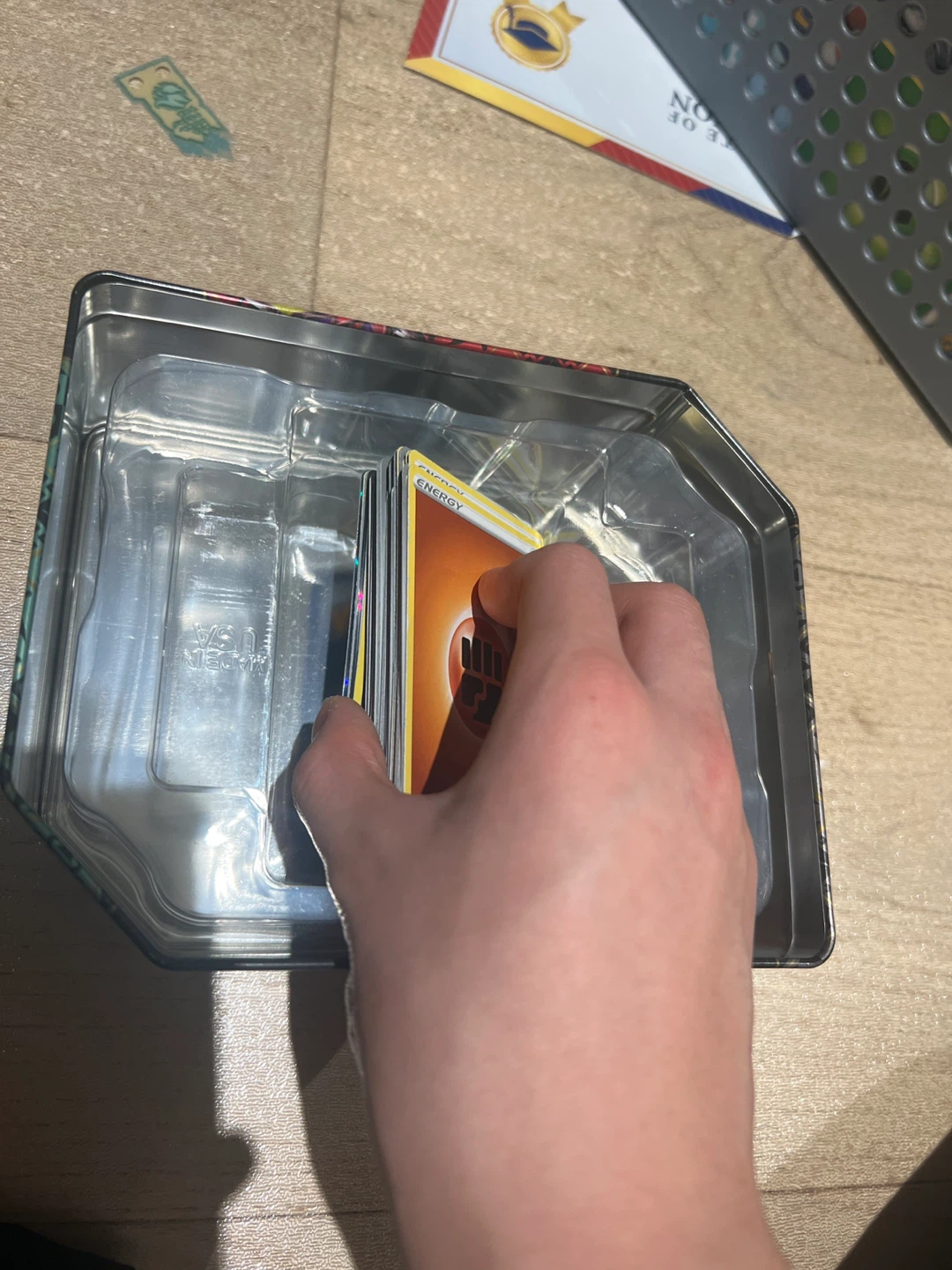 Pokémon Trading Cards with Tin - photo 4