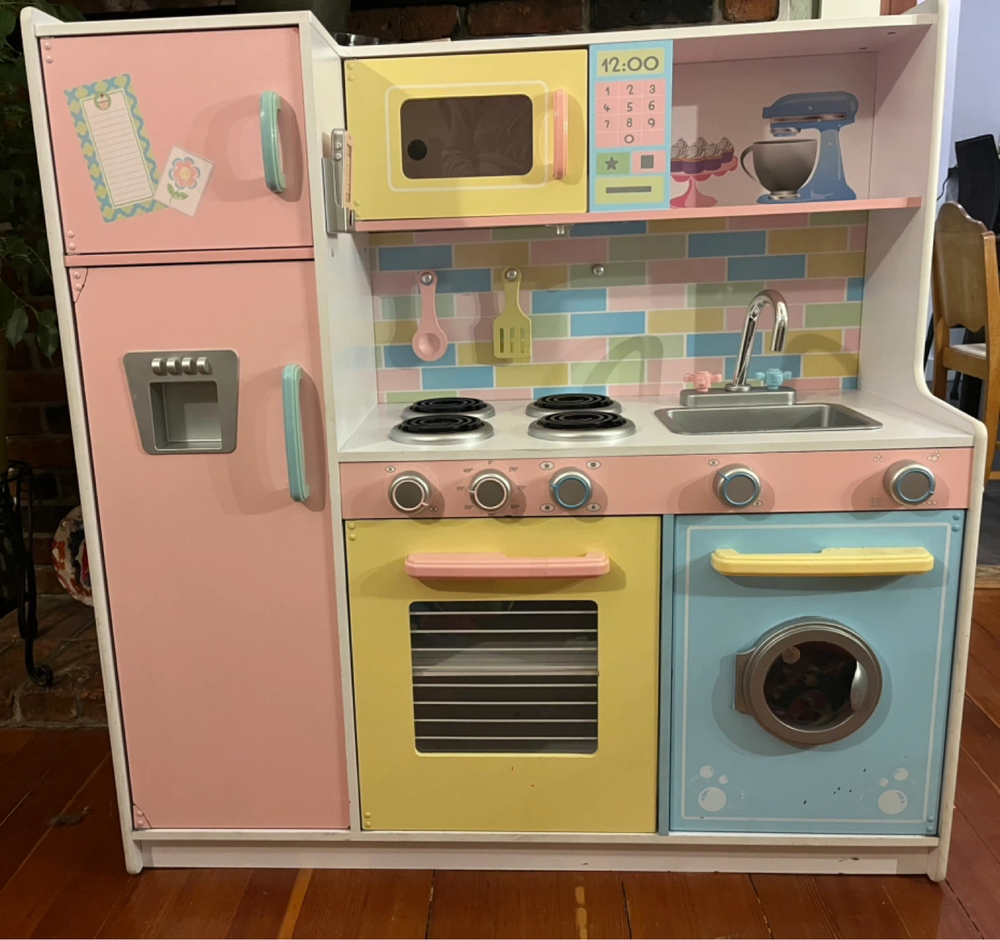 Kidkraft Large Pastel Play Kitchen + ton of extras