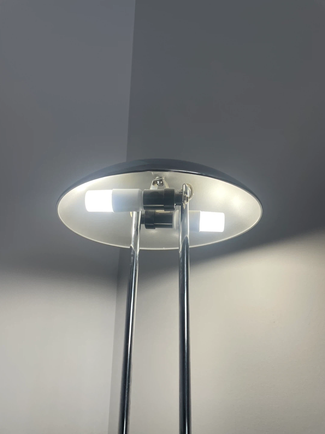 Table Lamp - photo 3