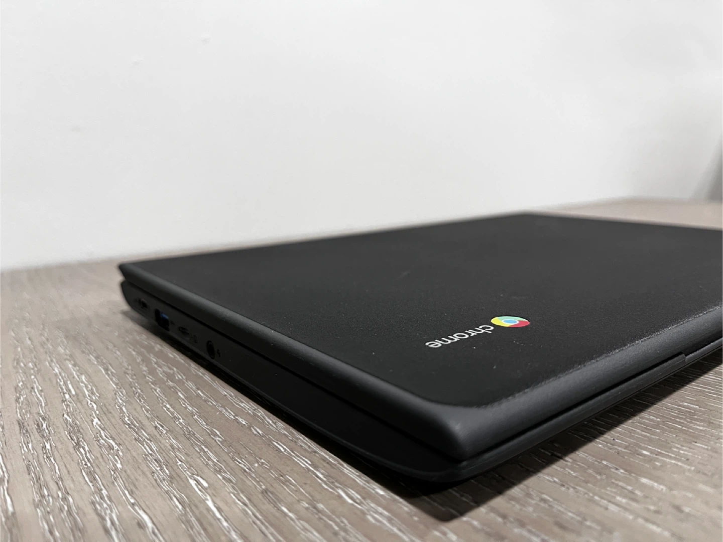 Lenovo Chromebook - Great Condition! - photo 4