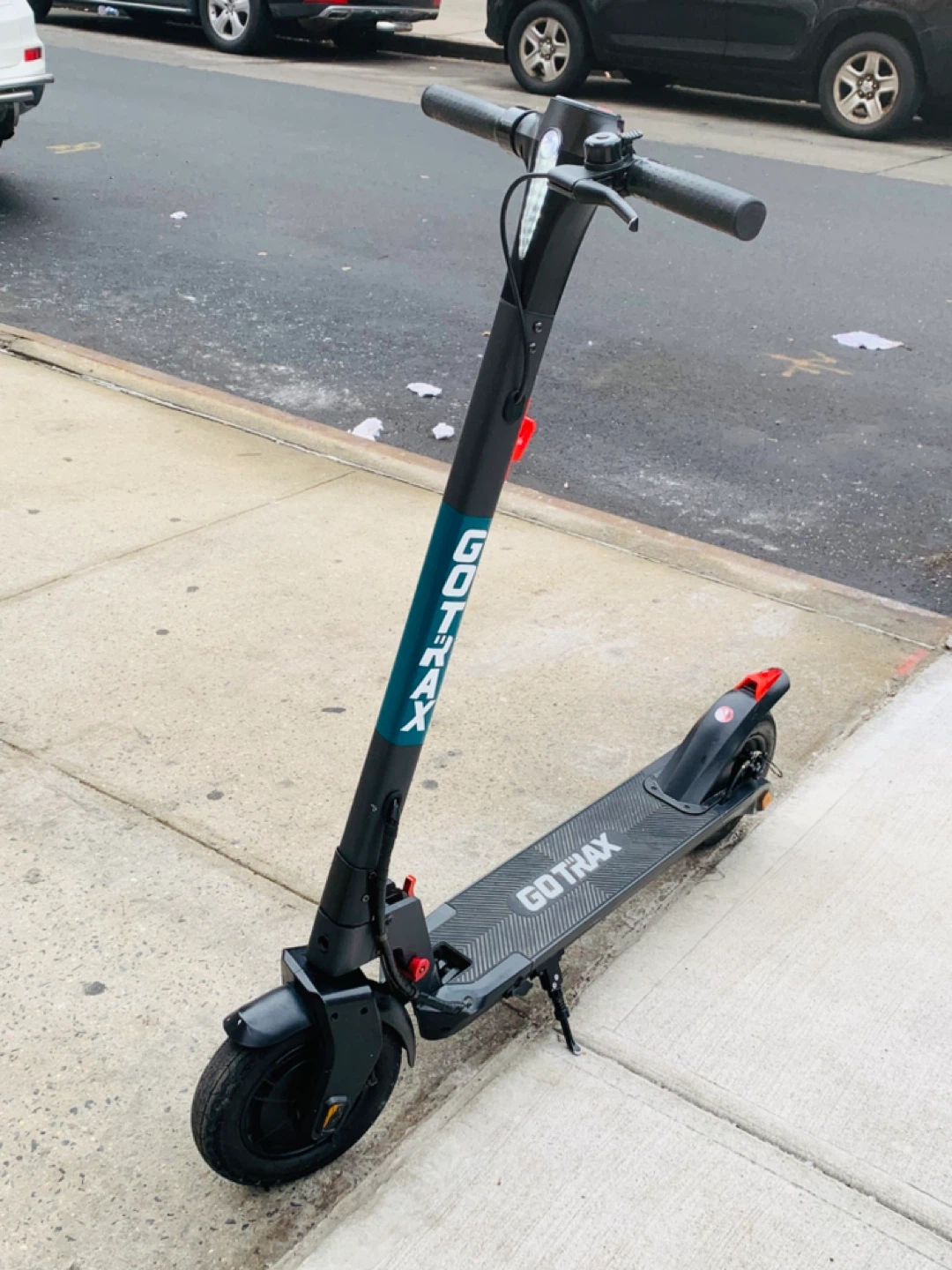 GoTrax Electric Scooter - photo 5