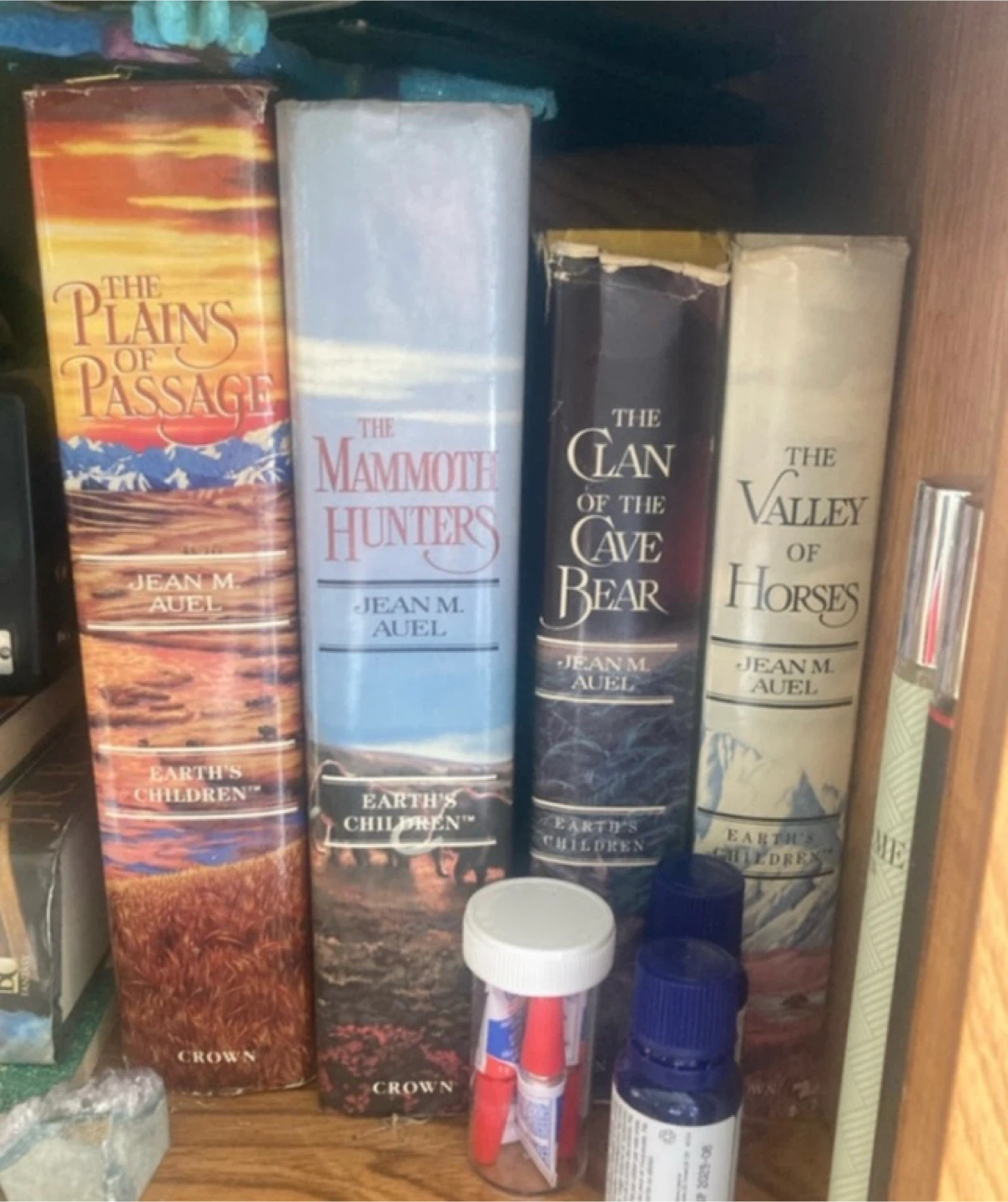 Jean M Auel books and more