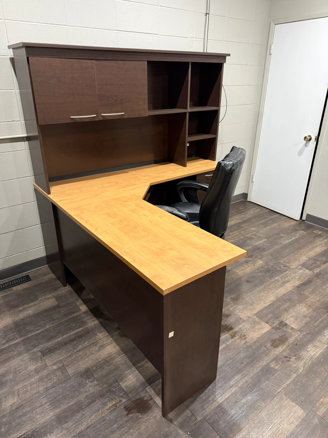 Moving sale. Very nice desk for sale