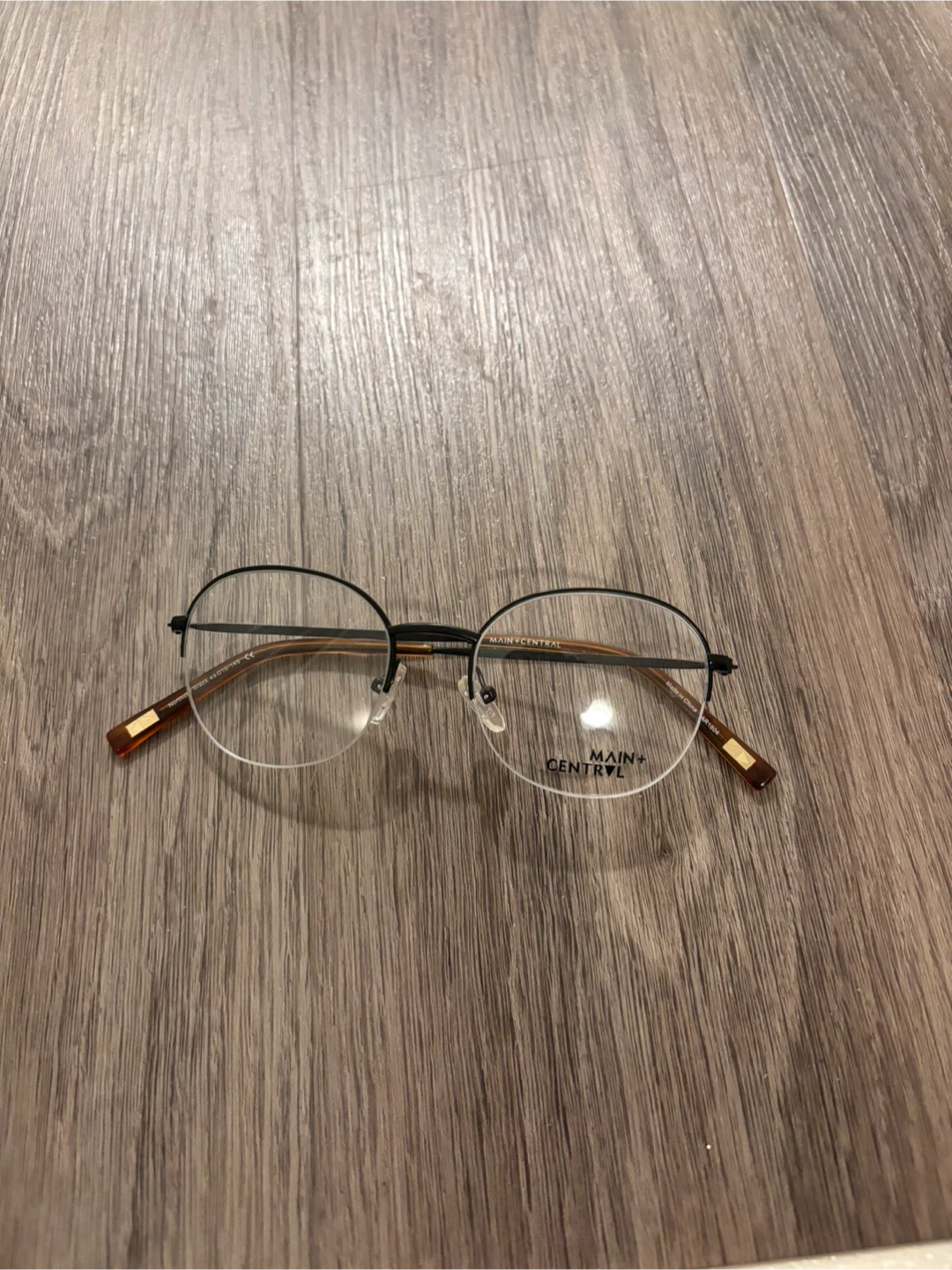 Main + Central Eyeglasses - Black/Brown