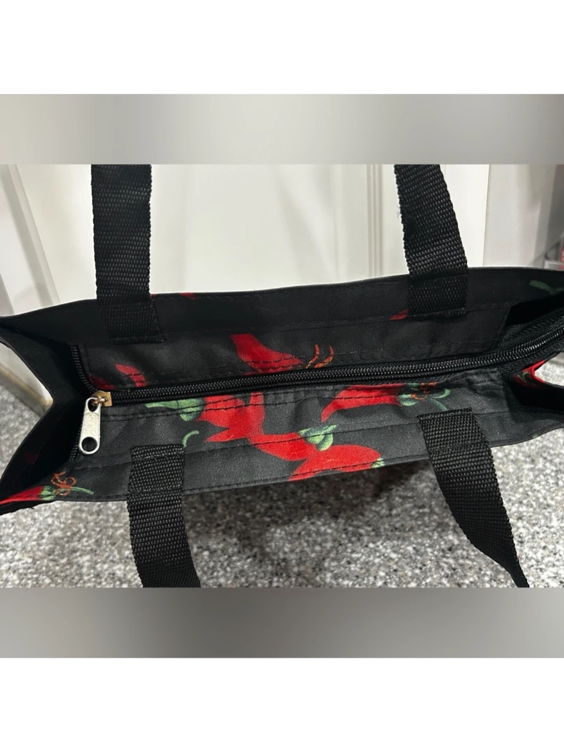 Black Tote Bag 🧡 with Chili Pepper Design - photo 5