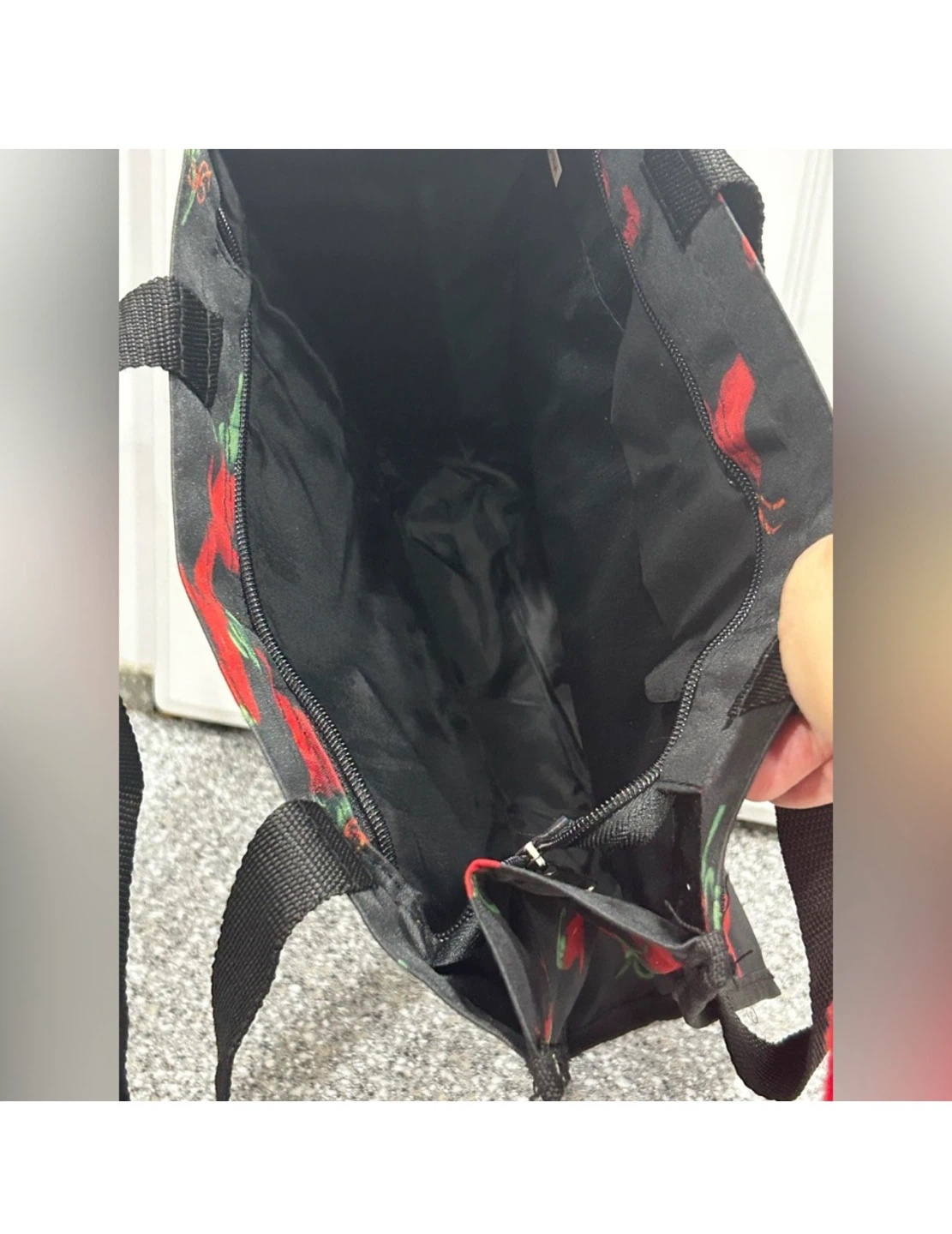 Black Tote Bag 🧡 with Chili Pepper Design - photo 4