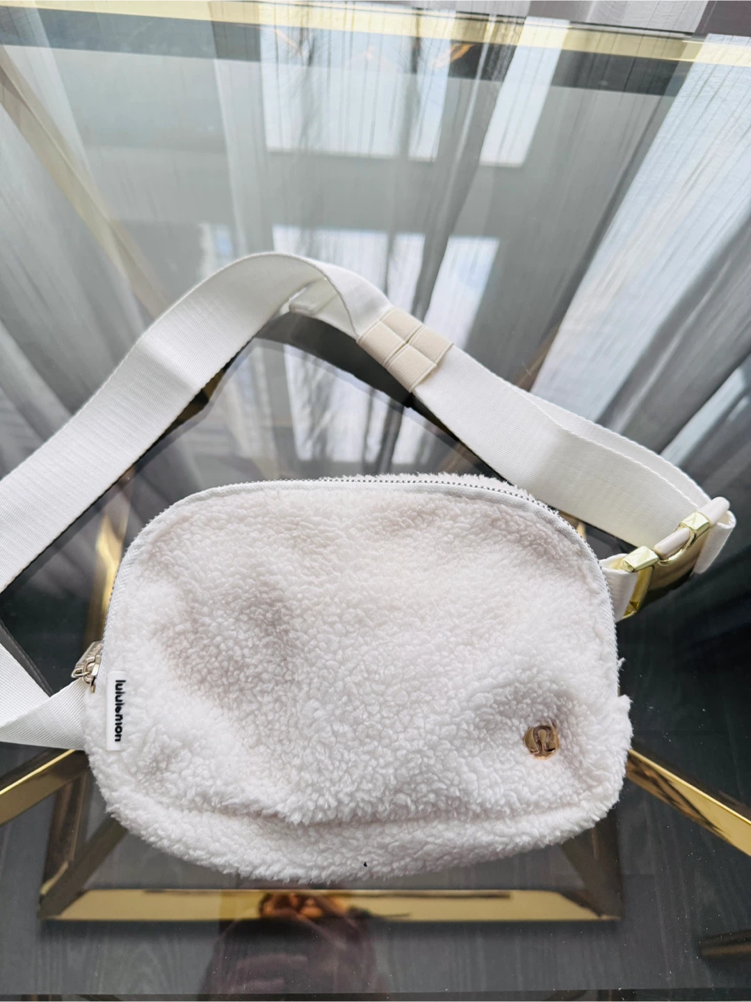 Lululemon Everywhere Belt Bag Fleece White