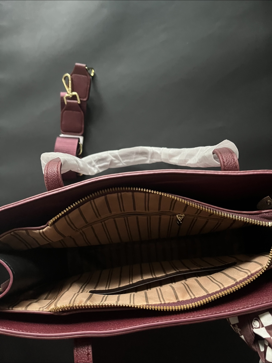 Minnie Mouse Burgundy Tote Bag - photo 2